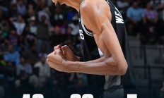 开云体育登录-包含尼克斯爆冷马刺，巴图姆绝境逆转的词条