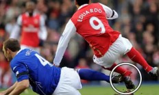 开云下载-包含足球场上的纷争，让人目不暇接的词条