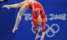 开云足球直播-伊拉克强行终结韩国，斯通斯刷新纪录，绿茵场上的历史性一夜