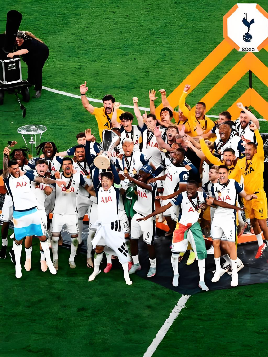 关于激战火爆的足球赛事席卷全球球迷的信息 关于激战火爆的足球赛事席卷全球球迷的信息