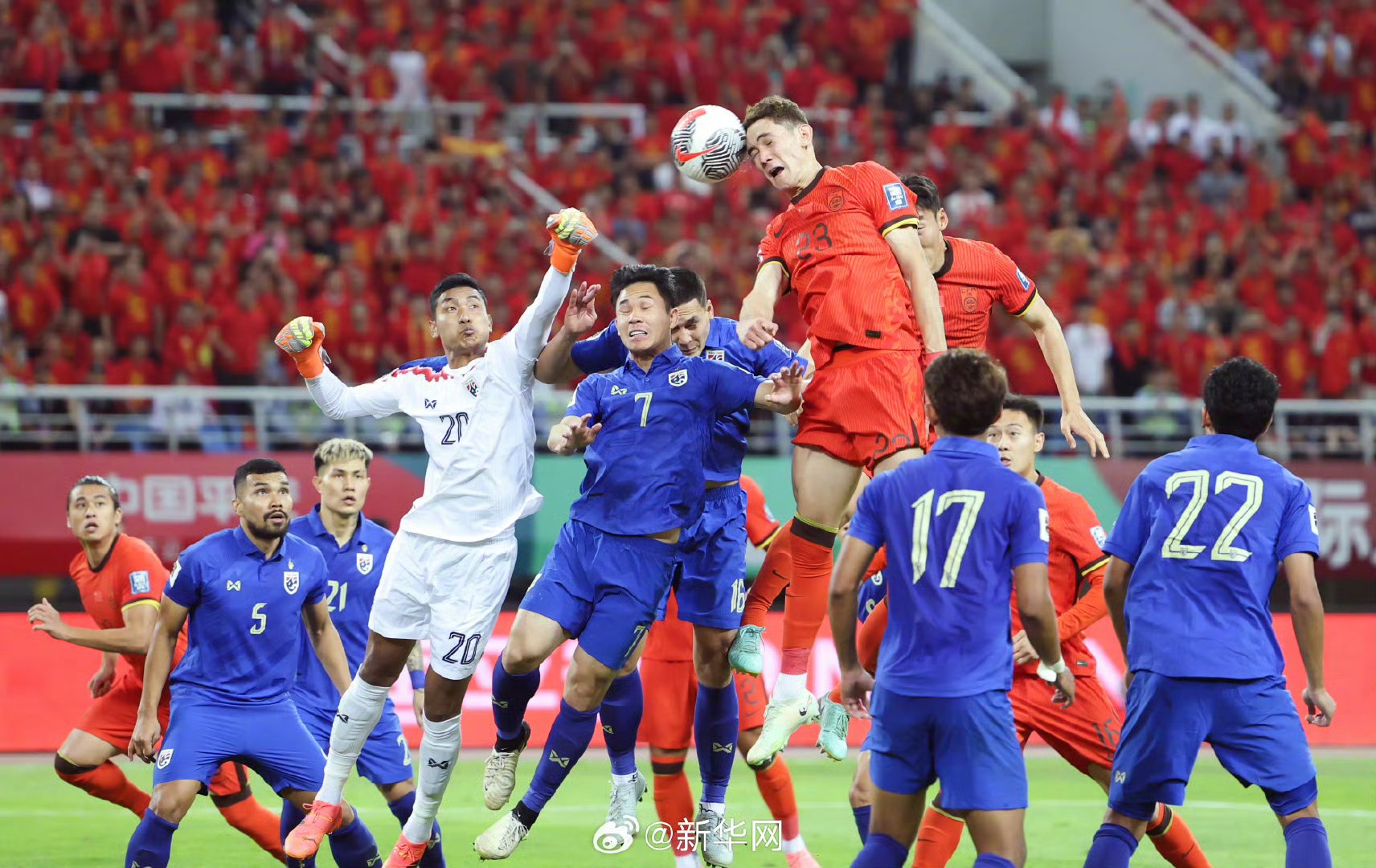 包含泰国队完胜马来西亚队,安赛龙扛起全队的词条 包含泰国队完胜马来西亚队,安赛龙扛起全队的词条